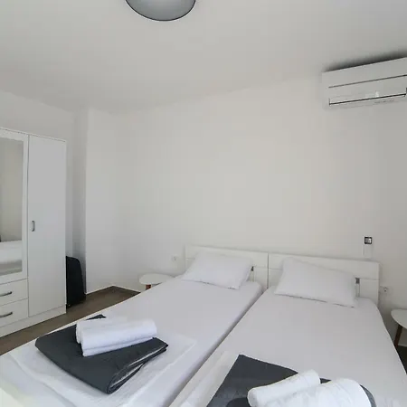 Lemon House Apartment