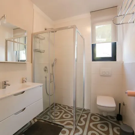 Lemon House Apartment *