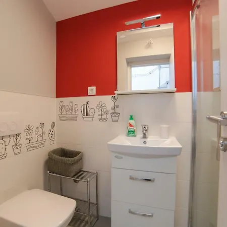 Lemon House Apartment