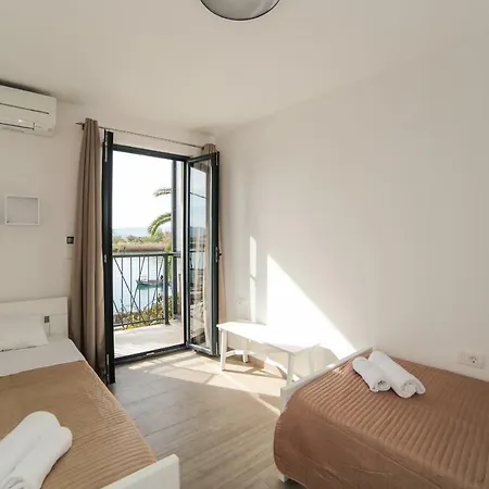 Lemon House Apartment